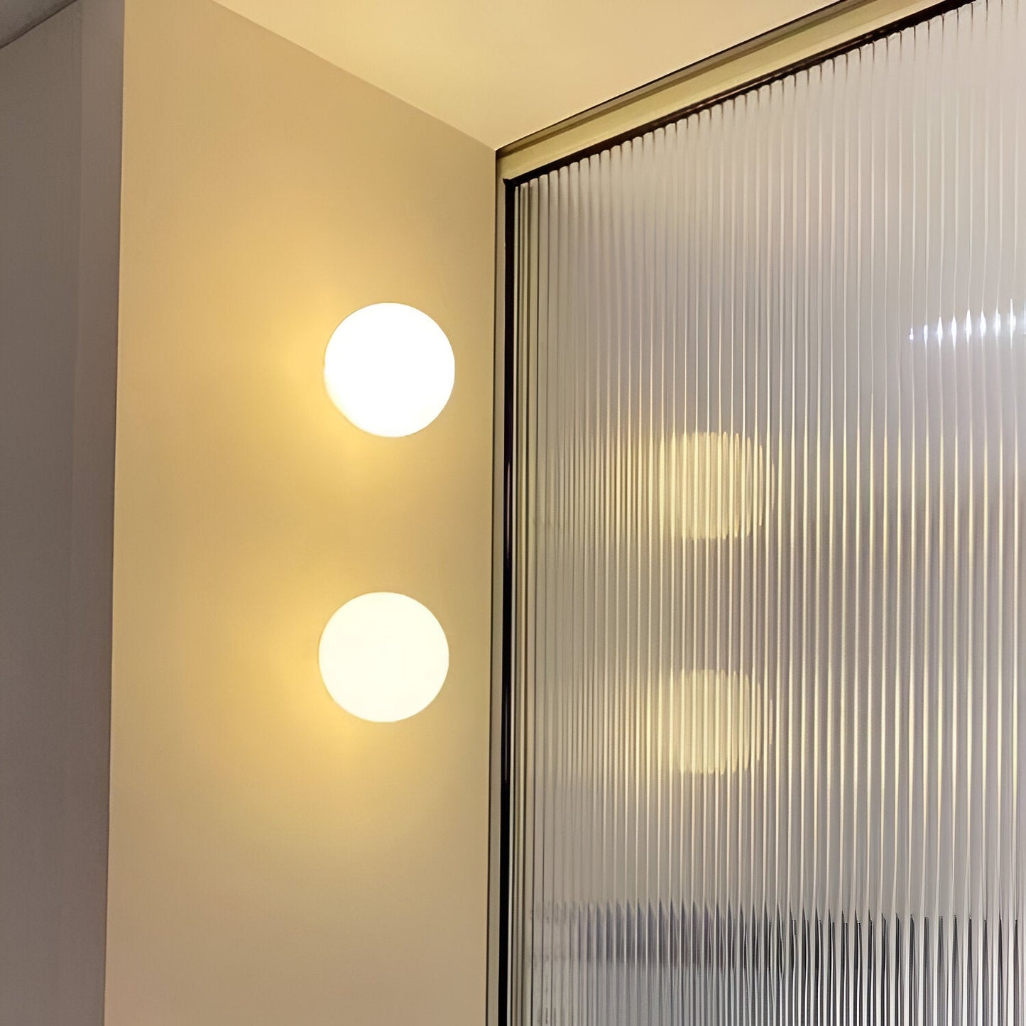 Dioscuri Minimalist Round Glass Wall Light 4