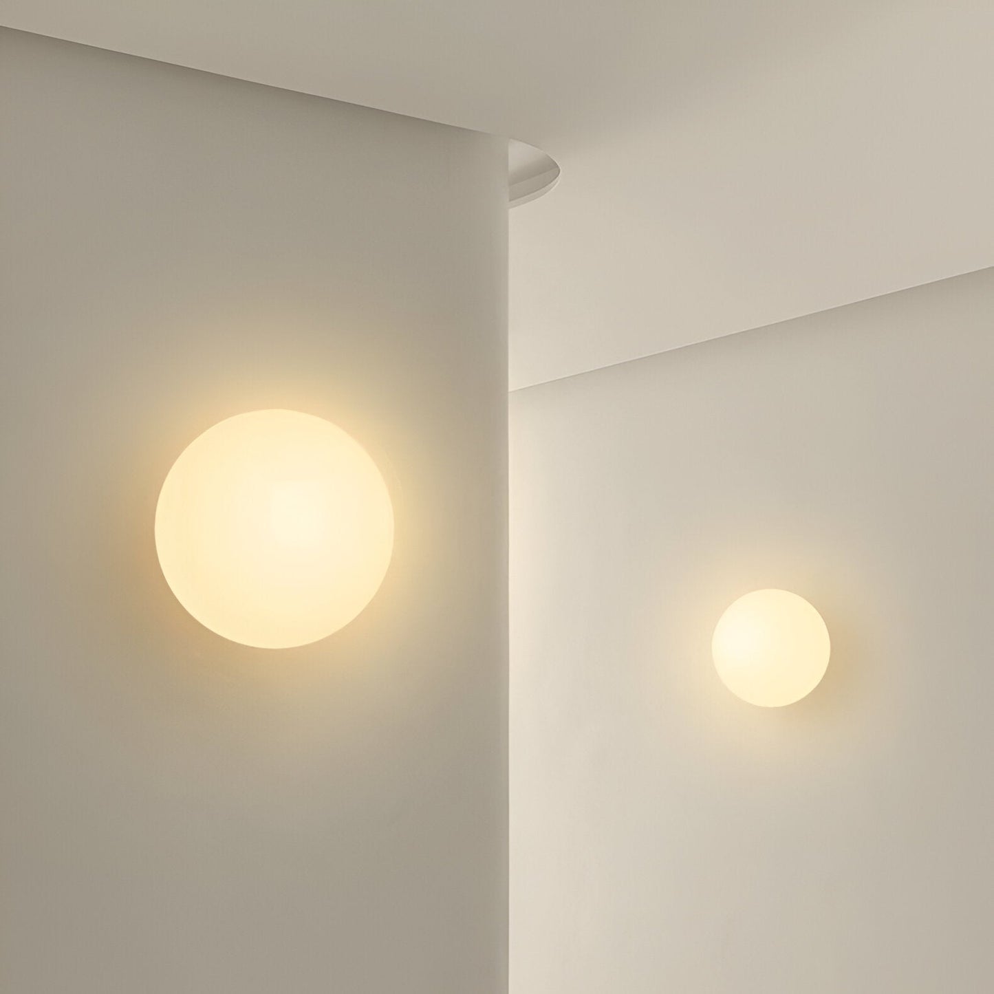 Dioscuri Minimalist Round Glass Wall Light 7
