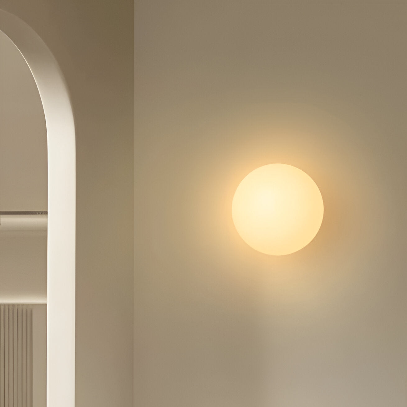 Dioscuri Minimalist Round Glass Wall Light 8