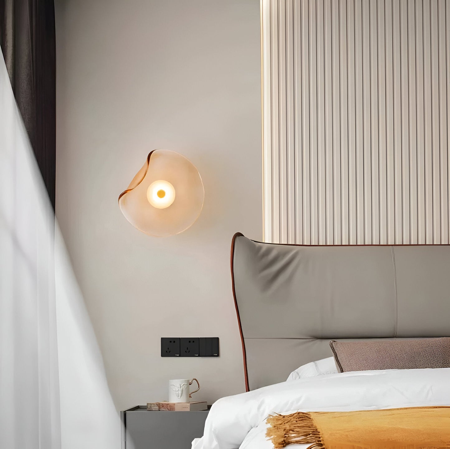 Nordic Curved Glass Japandi Style Glass LED Wall Light 5